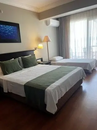 Deniz Manzaralı Üç Kişilik Oda (İlave Yataklı)