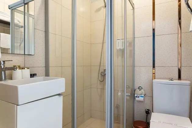 Tek Büyük Yataklı Oda, Balkon