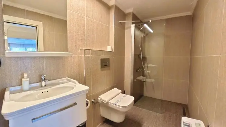 Aile Odası, Bahçe Manzaralı, Verandalı