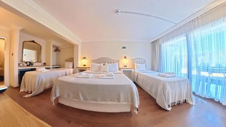 Aile Odası, Bahçe Manzaralı, Verandalı
