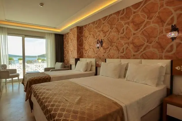 Triple, Deniz Manzaralı