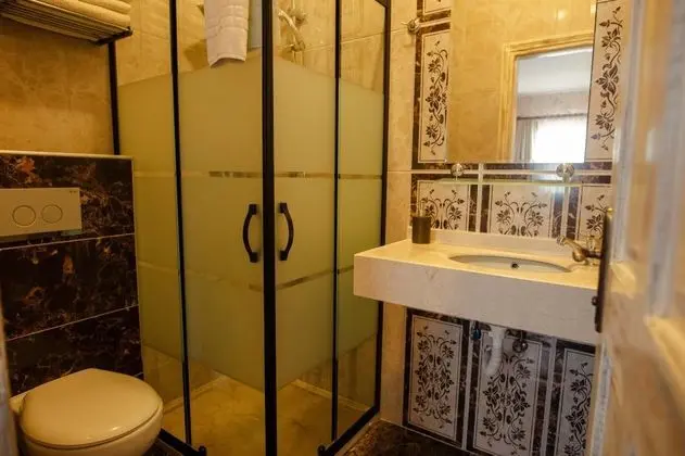 Bağlantılı Oda-Balkonlu, Bahçe Manzaralı
