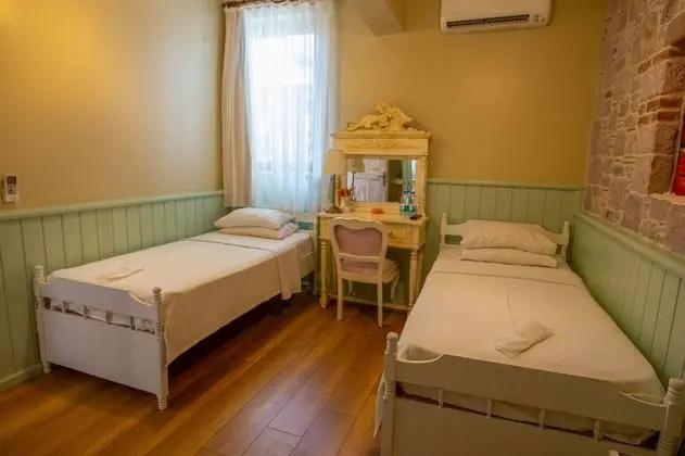 Twin, Bahçe Manzaralı, Giriş Katı