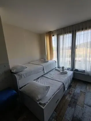 Aile Odası, Bahçe Manzaralı, 1. Kat