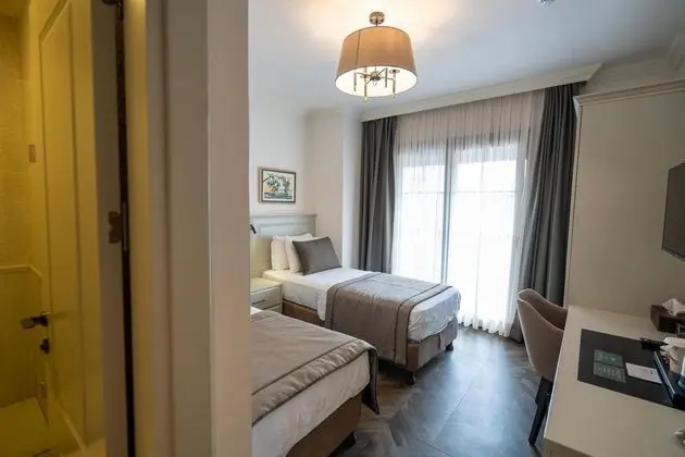 Standart Oda, Deniz veya Kara Manzaralı, Klimalı