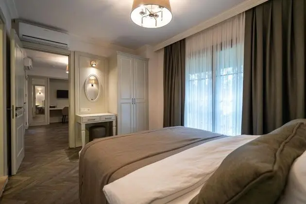 Suite, Deniz veya Kara Manzaralı, Klimalı