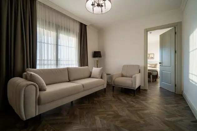 Suite, Deniz veya Kara Manzaralı, Klimalı
