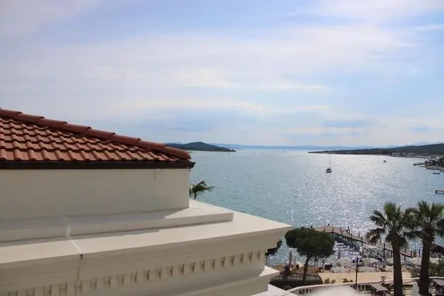 Triple,Kısmi Deniz Manzaralı,Balkonlu
