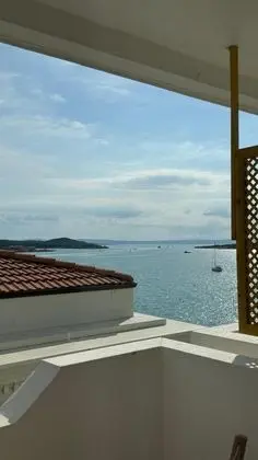 Triple,Kısmi Deniz Manzaralı,Balkonlu