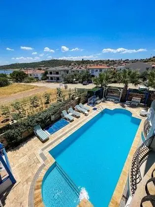 Deluxe Balkonlu Deniz Manzaralı Oda