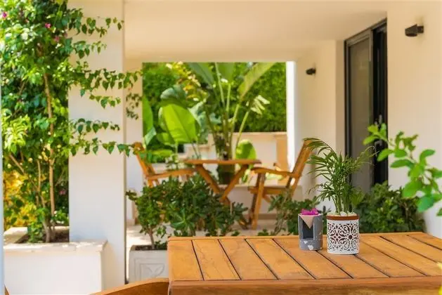Standart Garden Room, Bahçe Manzaralı, Balkonlu