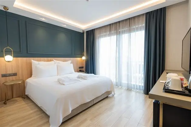 Standart Oda, Kısmi Deniz Manzaralı, Balkonlu