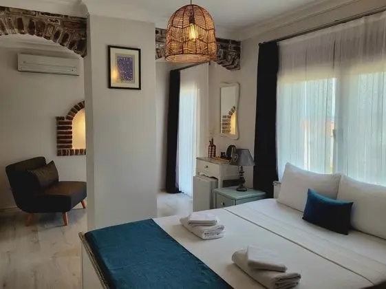 Deluxe Oda Balkonlu, Deniz veya Kara Manzaralı