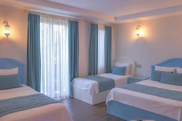 Aile Odası, Bahçe Manzaralı