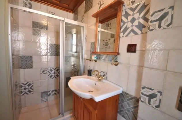 Çift Kişilik, Bahçe Manzaralı