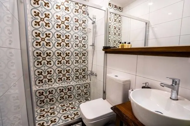 Aile Odası, Kara Manzaralı, Balkonlu