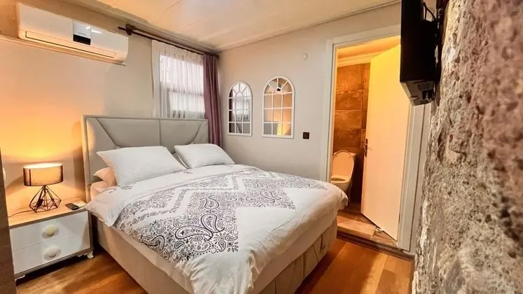 Comfort Oda, Kara Manzaralı