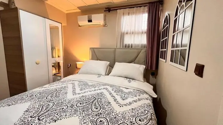 Comfort Oda, Kara Manzaralı