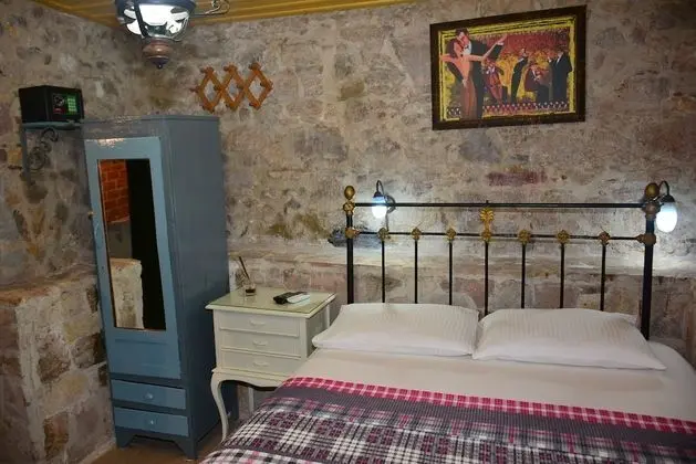 Stone Room (Basement)