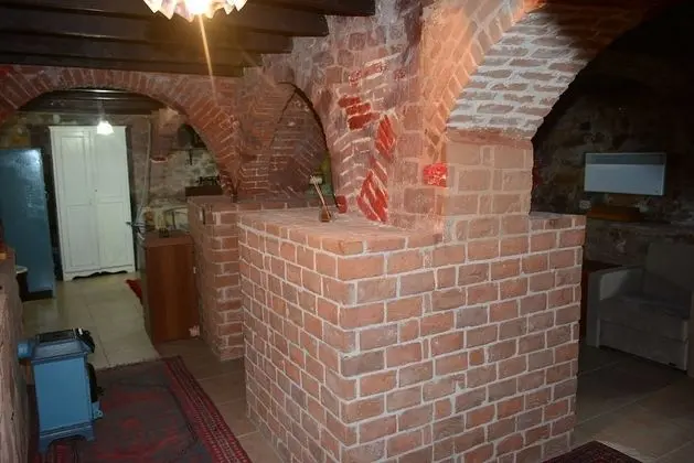 Taş Aile Odası, 2 Yatak odası, 1 Salon, Bodrum katı