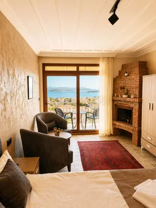 Deluxe Oda,Deniz Manzaralı,2. Kat Balkonlu