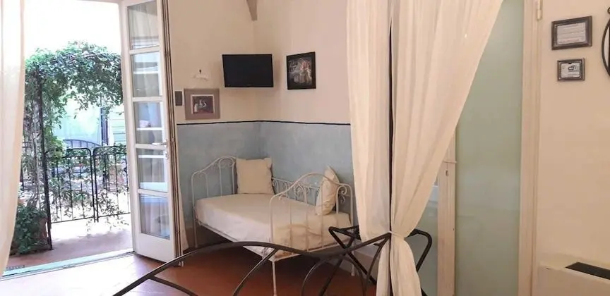 Family Oda, Bahçe Manzaralı (Kinzica)