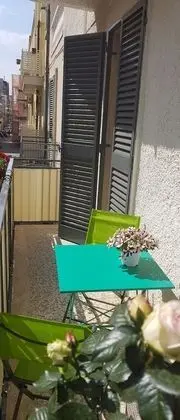 Tek Büyük veya İki Ayrı Yataklı Oda, 1 Yatak Odası, Sigara İçilebilir, Banyolu/Duşlu