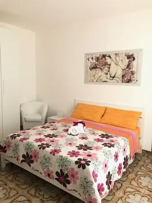 Tek Büyük veya İki Ayrı Yataklı Oda, 1 Yatak Odası, Sigara İçilebilir, Banyolu/Duşlu