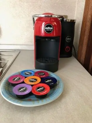 Tek Büyük veya İki Ayrı Yataklı Oda, 1 Yatak Odası, Sigara İçilebilir, Banyolu/Duşlu