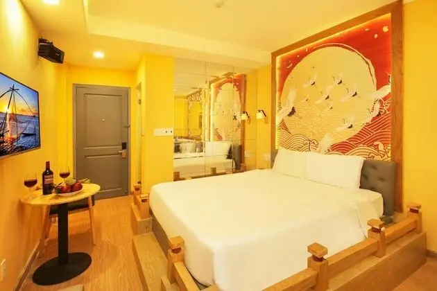 Luxury Oda