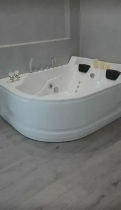 Tek Büyük Yataklı Oda (Degli Specchi)