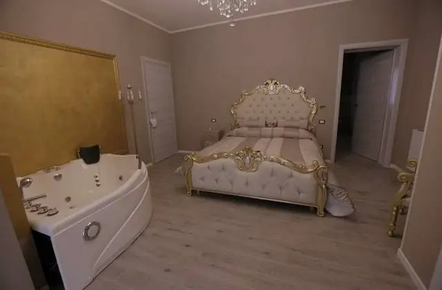 Tek Büyük Yataklı Oda (Romantica)