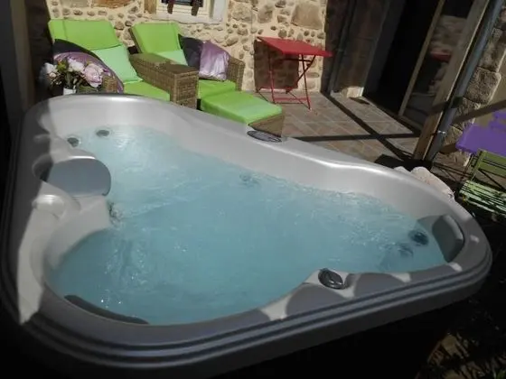 Deluxe Apart Daire, Özel Banyo, Bahçe Manzaralı (Gîte AMETHYSTE)