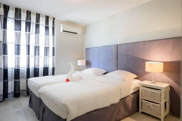 Deluxe Apartment, 2 Bedrooms, Ocean View - Ocean Breeze