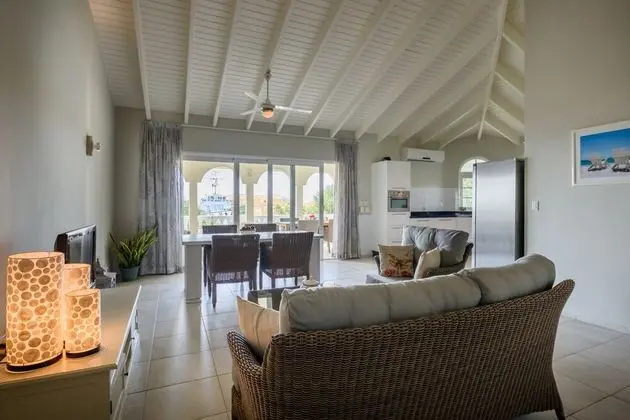 Deluxe Apartment, 2 Bedrooms, Ocean View - Ocean Breeze