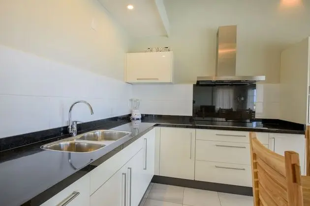 Luxury Penthouse, 3 Bedrooms, Oceanfront - Sunrise View