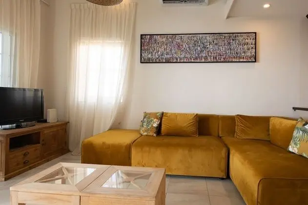 Luxury Penthouse, 3 Bedrooms, Oceanfront - Sunrise View