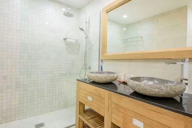 Luxury Penthouse, 3 Bedrooms, Oceanfront - Sunrise View