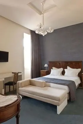 Tek Büyük veya İki Ayrı Yataklı Oda, Avlu Manzaralı