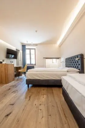 Deluxe Üç Kişilik Oda