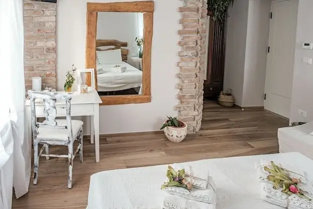 Deluxe Tek Büyük Yataklı Oda, 1 Yatak Odası, Bahçeli