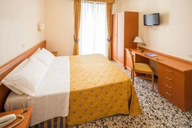 Comfort Tek Büyük veya İki Ayrı Yataklı Oda, Balkon