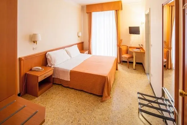 Comfort Tek Büyük veya İki Ayrı Yataklı Oda, Balkon