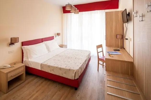 Comfort Tek Büyük veya İki Ayrı Yataklı Oda, Balkon