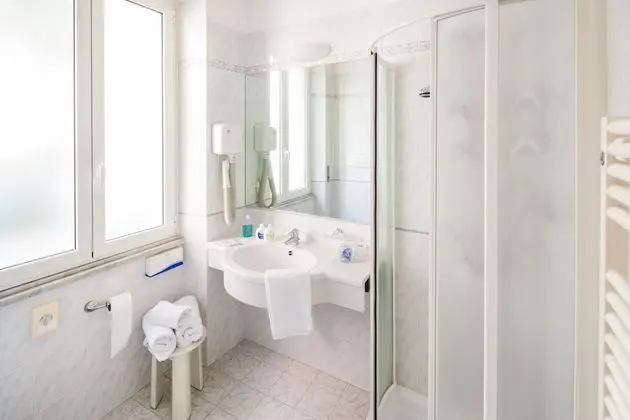 Standard Tek Büyük veya İki Ayrı Yataklı Oda