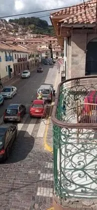 Dört Kişilik Oda, Balkon