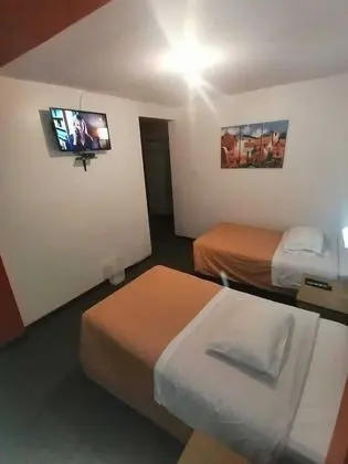 İki Ayrı Yataklı Oda, 2 Tek Kişilik Yatak