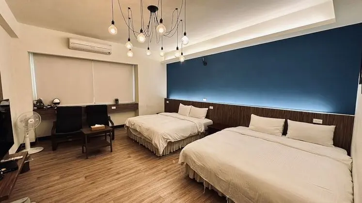 Deluxe Dört Kişilik Oda (301)