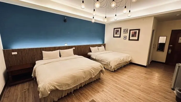 Deluxe Dört Kişilik Oda (301)