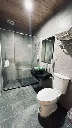Deluxe Dört Kişilik Oda (301)